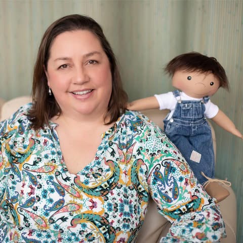 A Doll Like Me Inc logo